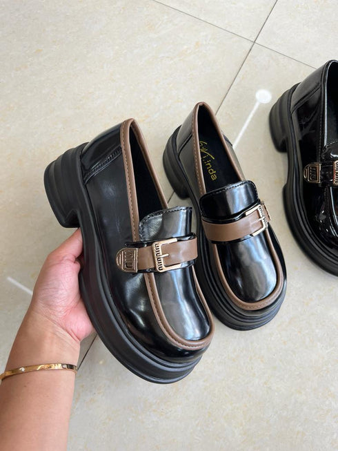 Buckle Straps Decor Thick Soled Round Toe Shoes